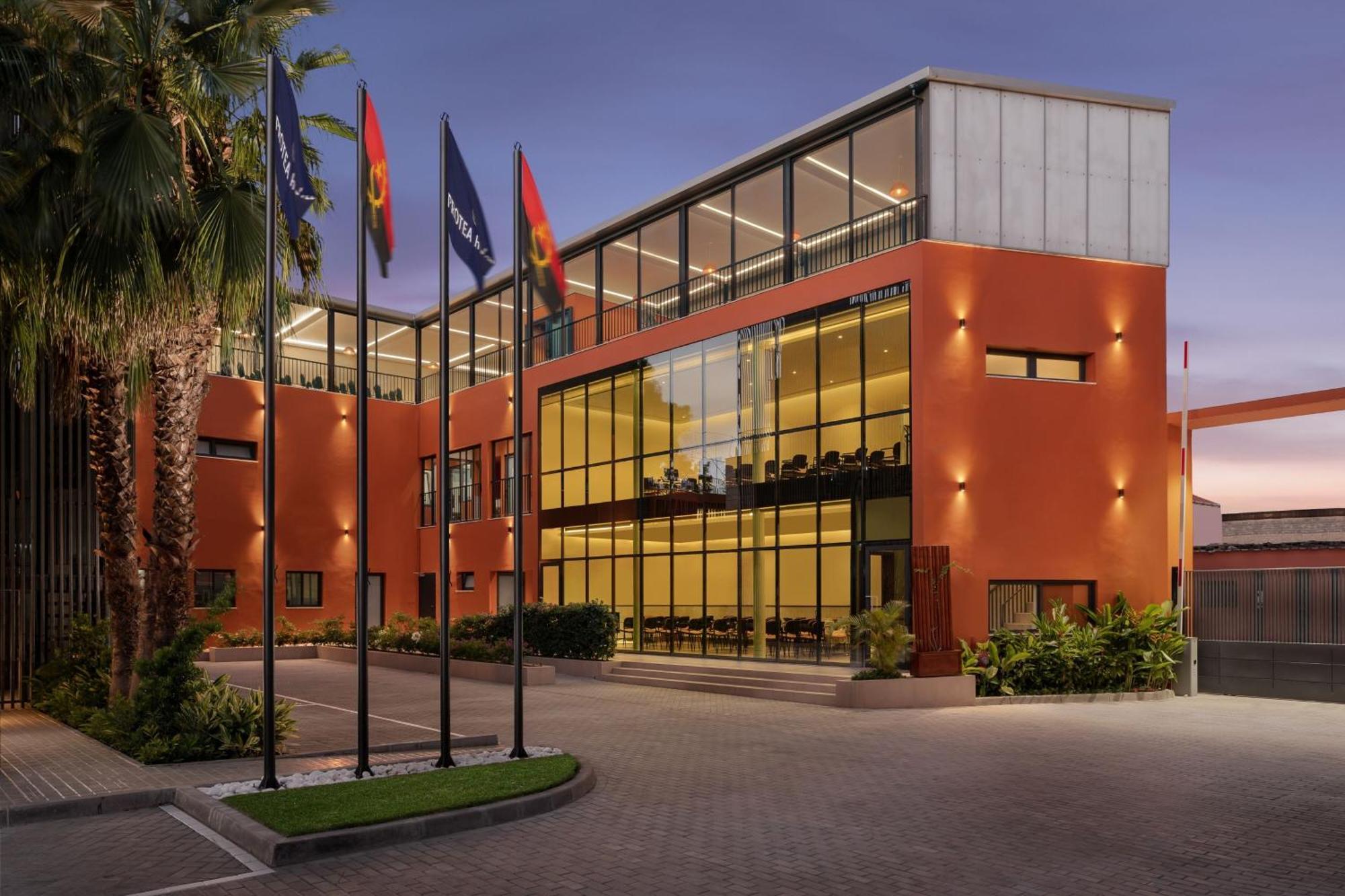 Protea Hotel By Marriott Luanda Exterior photo