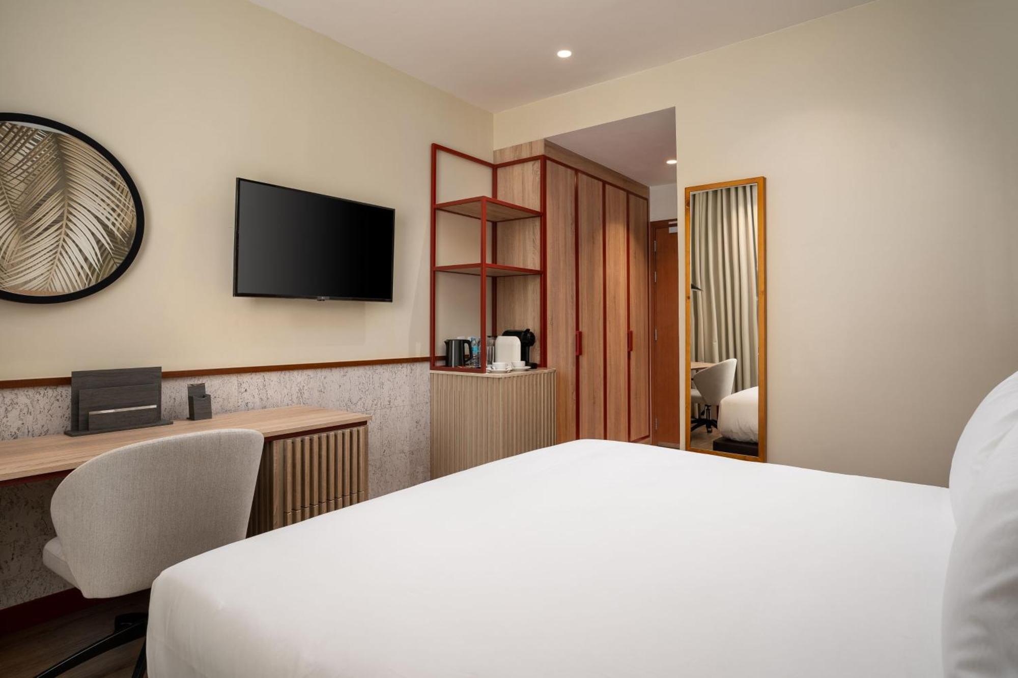 Protea Hotel By Marriott Luanda Exterior photo