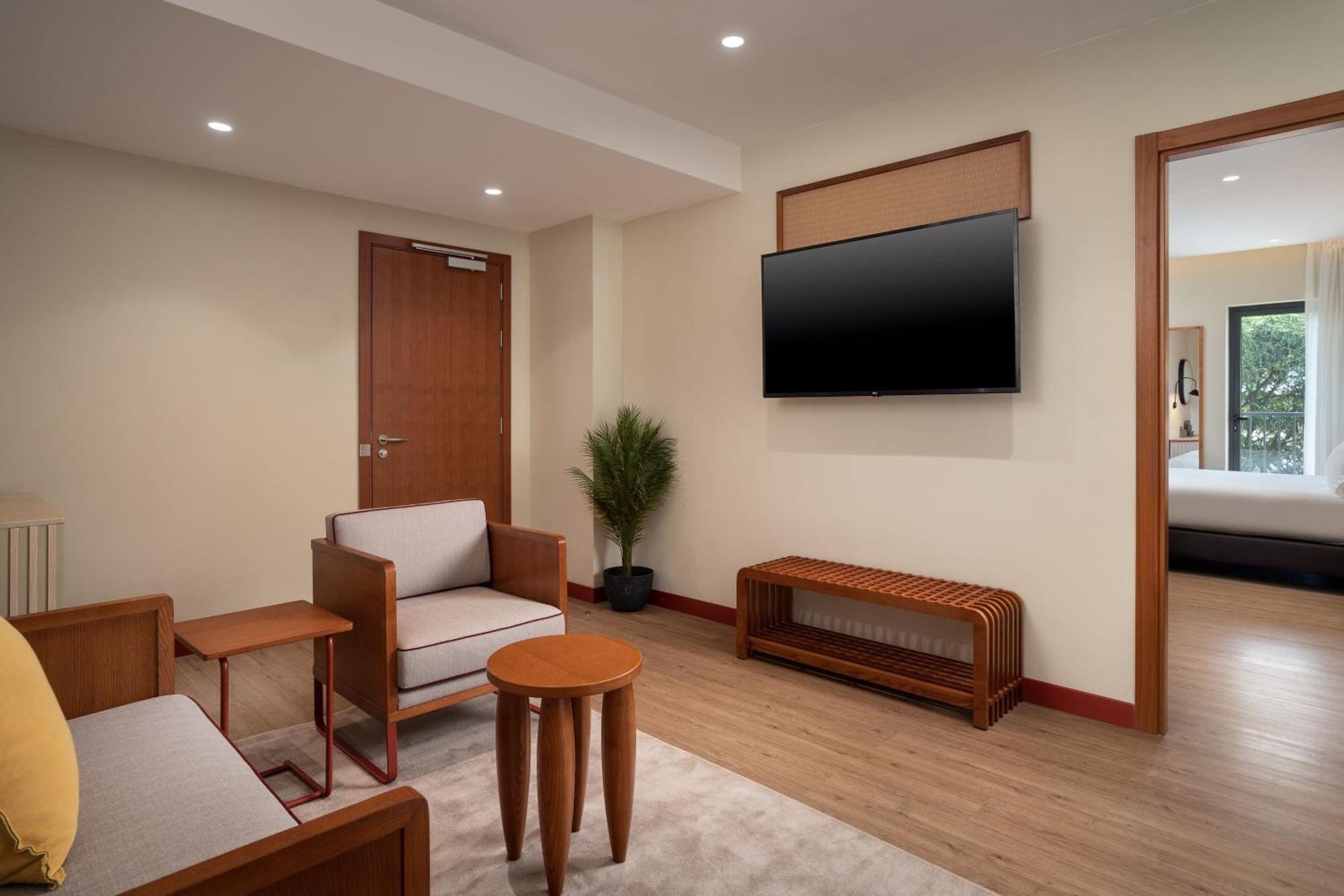 Protea Hotel By Marriott Luanda Exterior photo
