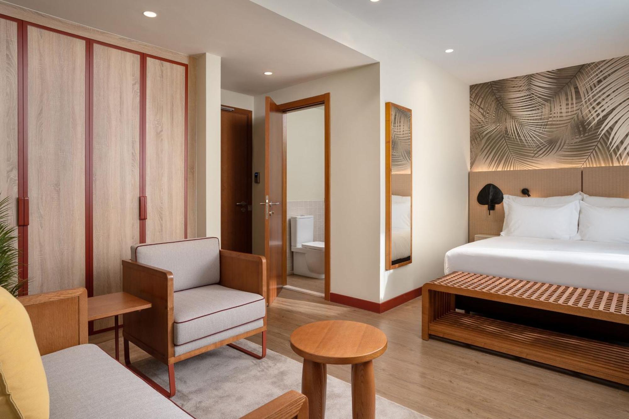 Protea Hotel By Marriott Luanda Exterior photo