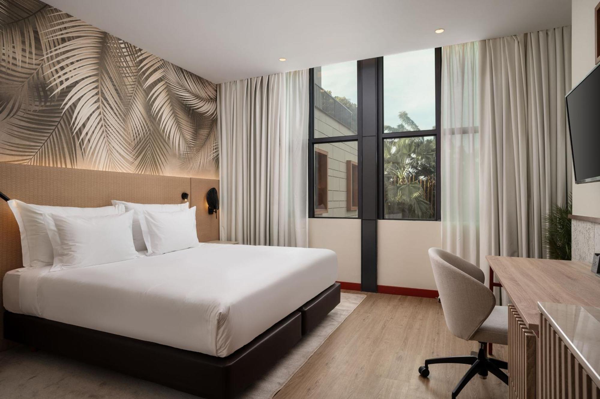 Protea Hotel By Marriott Luanda Exterior photo