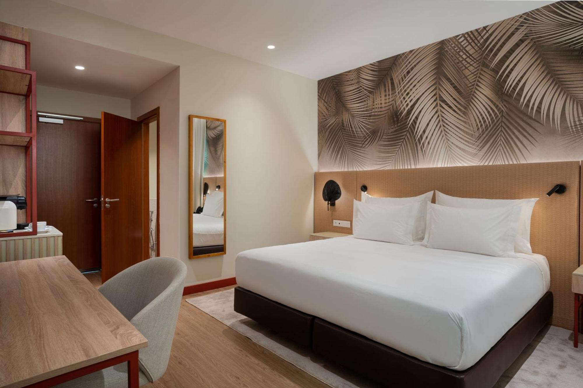 Protea Hotel By Marriott Luanda Exterior photo